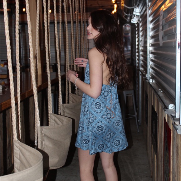 JUDITH MARCH BANDANA HALTER FALL DRESS - Picture 2 of 5